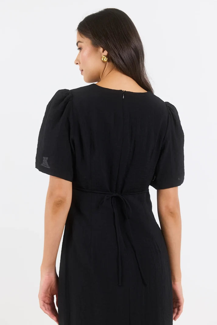 Stories Be Told Commend Black Texture Shaped SS Mai Dress