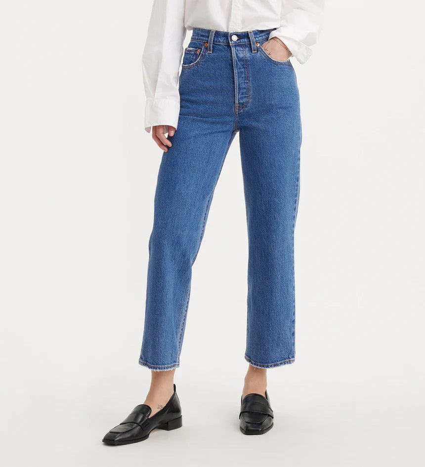 Levis Women's Ribcage Straight Ankle Jeans