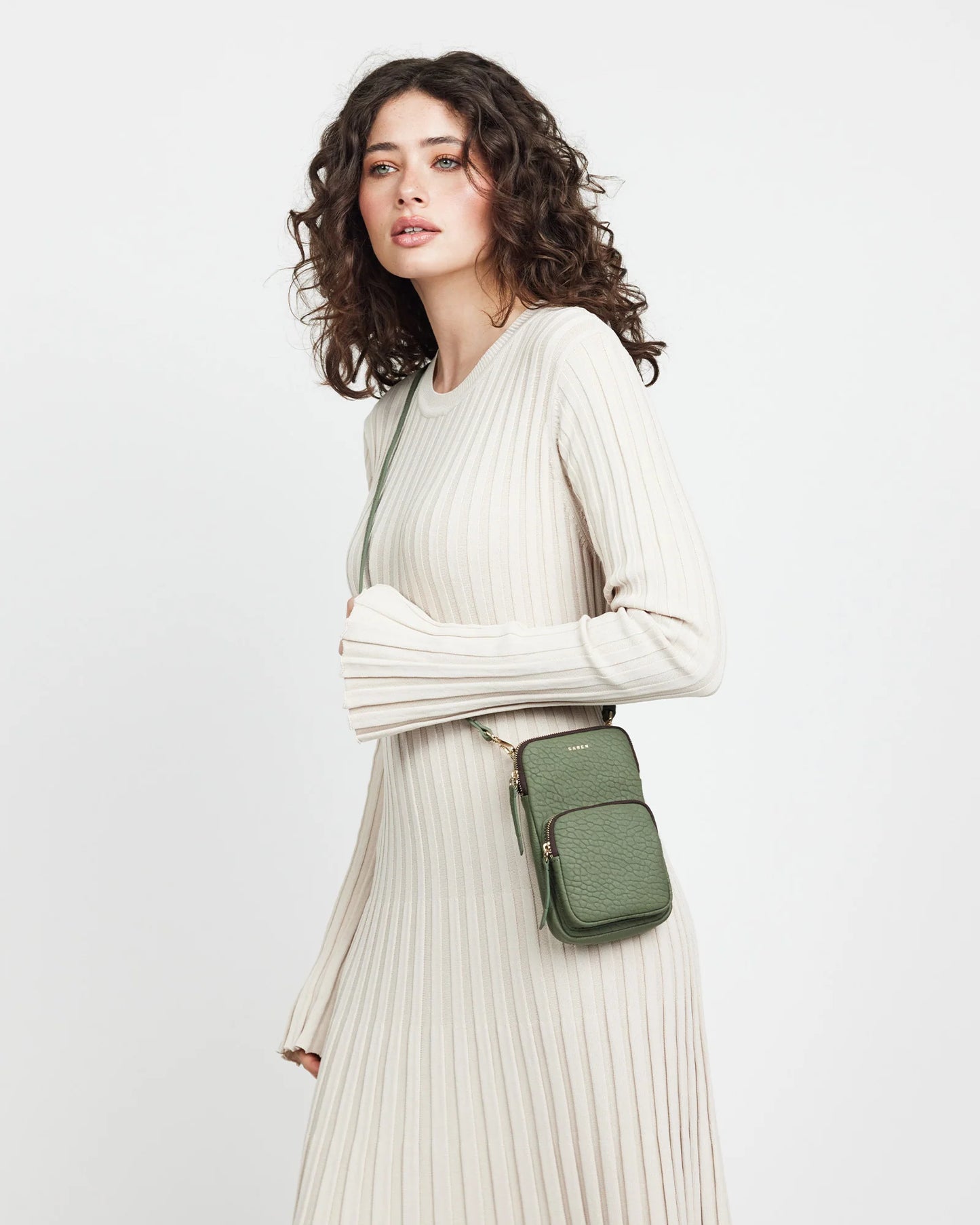 Saben Nikko Pocket Phone Sling