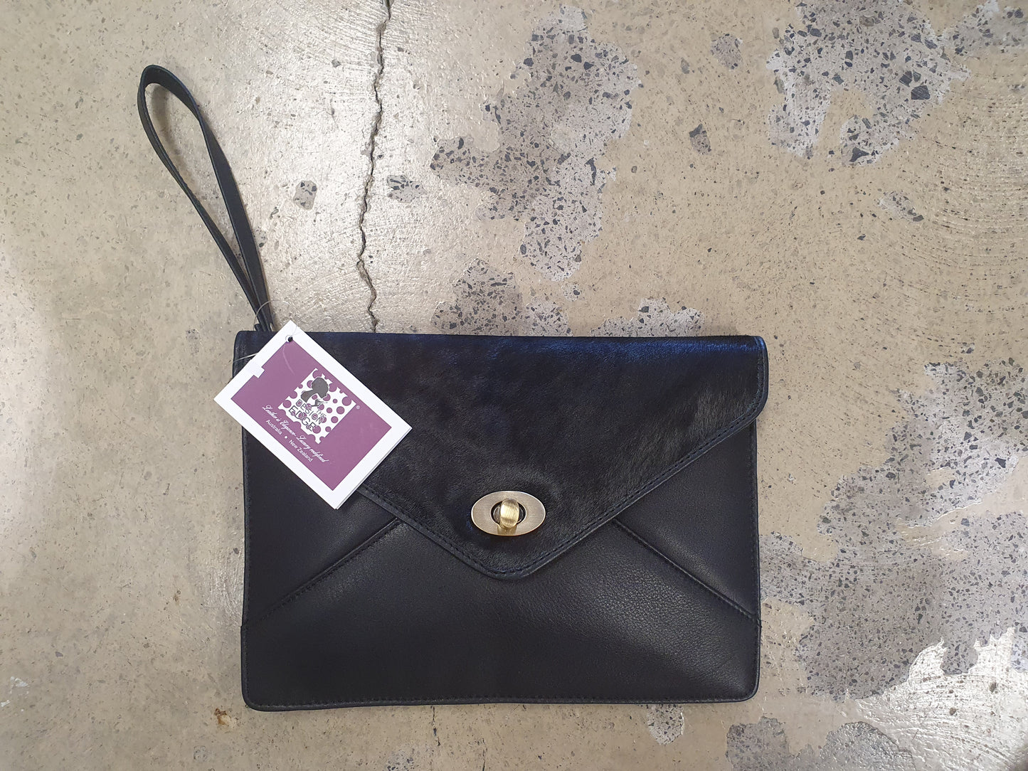The Design Edge Envelope Cowhide Clutch – Vienna
