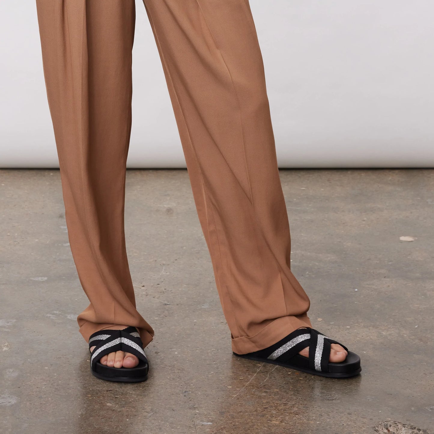 Saben Stella Slides