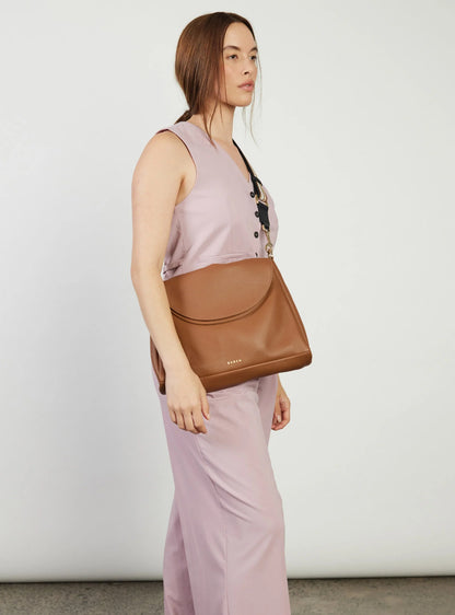 Saben Becks Shoulder Bag Tan Luxe