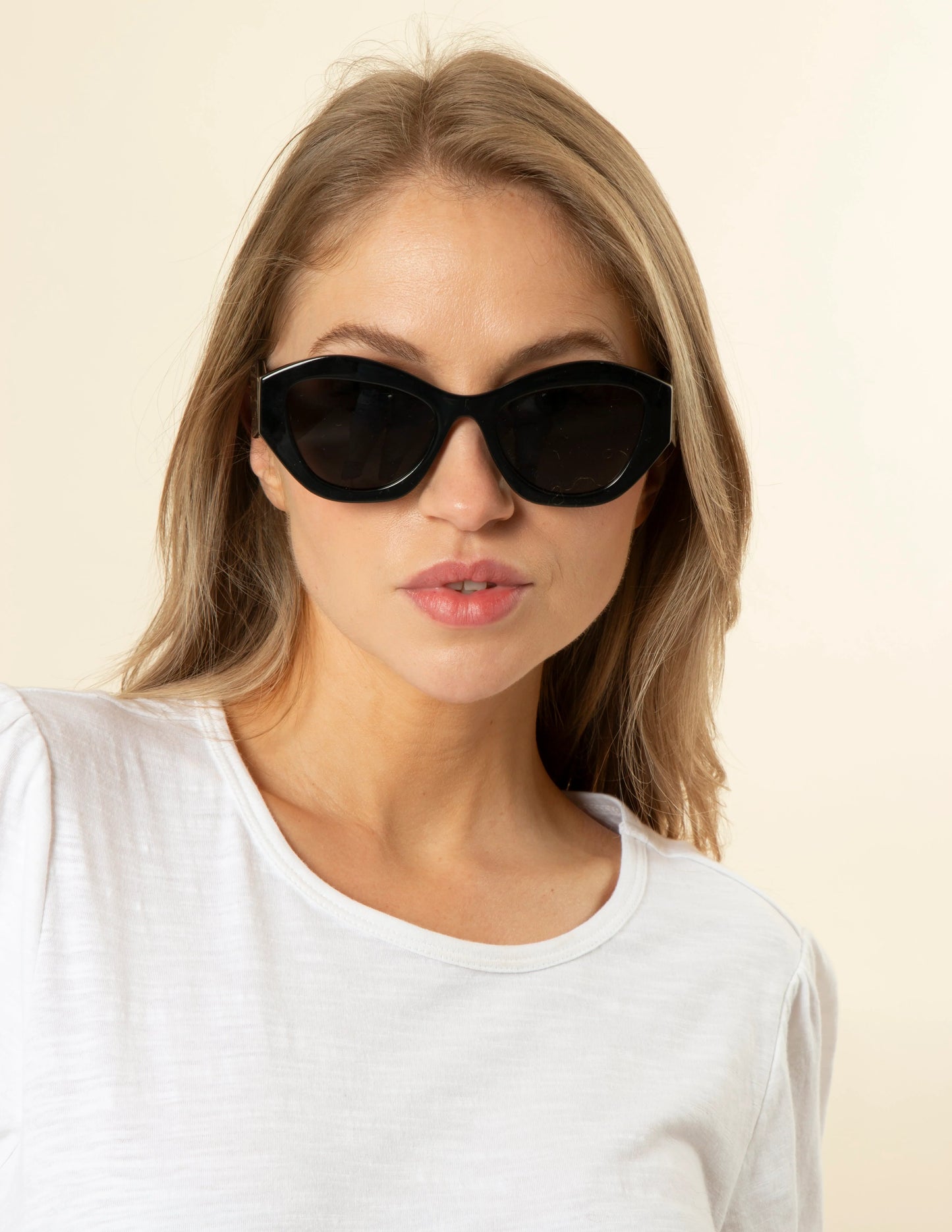 Stella + Gemma Thea Black Sunglasses