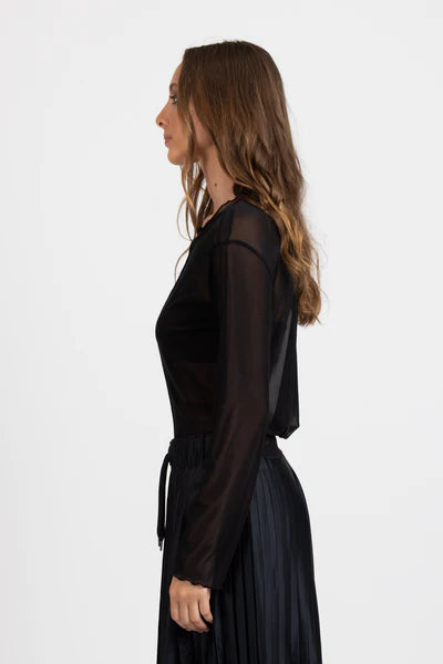 Federation Jagger Top in Black or White
