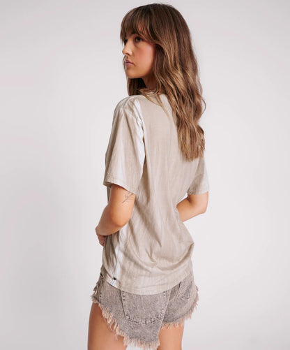 One Teaspoon Skull And Bones Boyfriend Tee