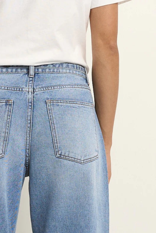 Stories Be Told Campus Light Blue Barrell Jeans