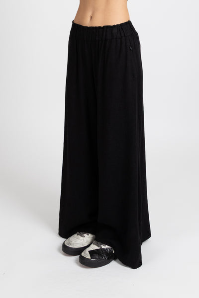 Federation Float Pant in White or Black