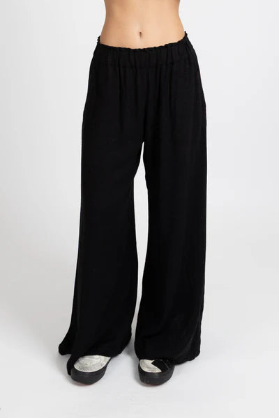 Federation Float Pant in White or Black