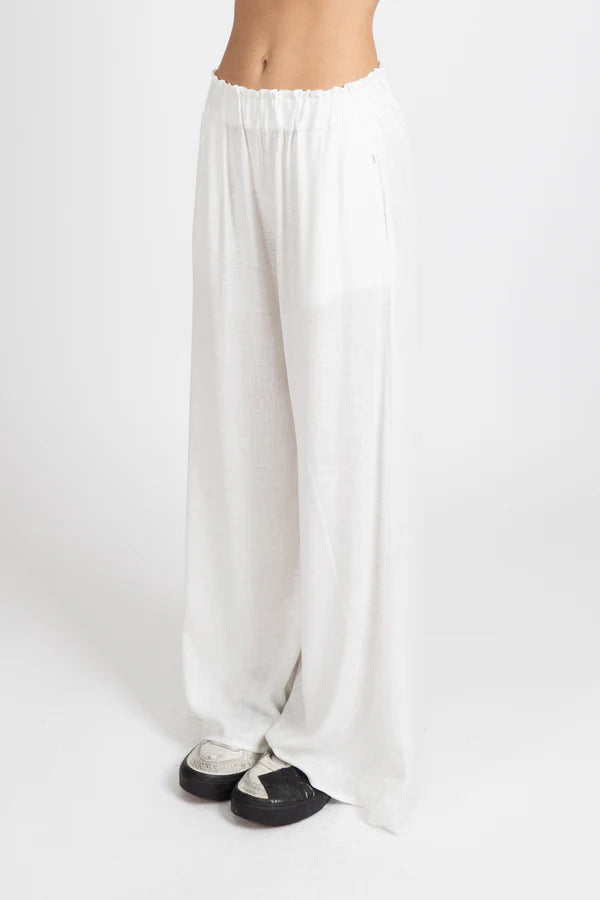 Federation Float Pant in White or Black