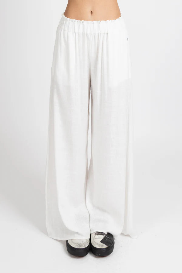 Federation Float Pant in White or Black
