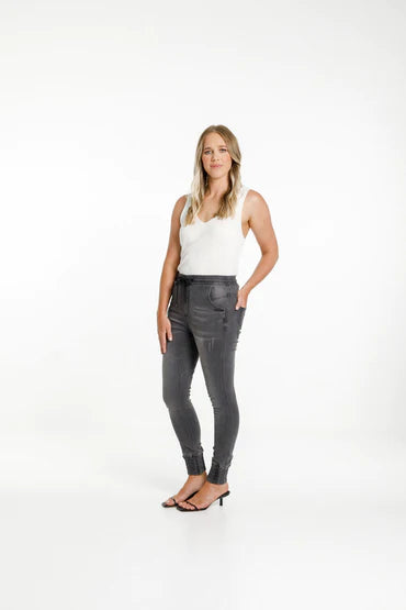 Home-Lee Weekender Jeans - Charcoal Black Wash