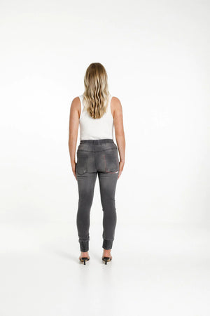 Home-Lee Weekender Jeans - Charcoal Black Wash
