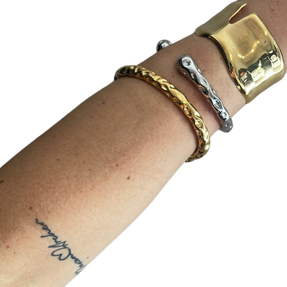 Me The Label Molten V Bracelet in Gold or Silver
