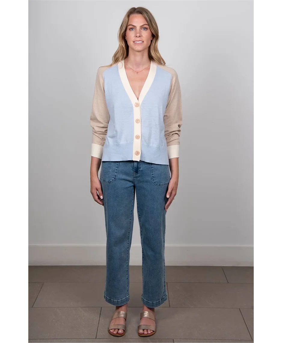 New London Jeans Kings Contrast V Neck Cardigan in Dream
