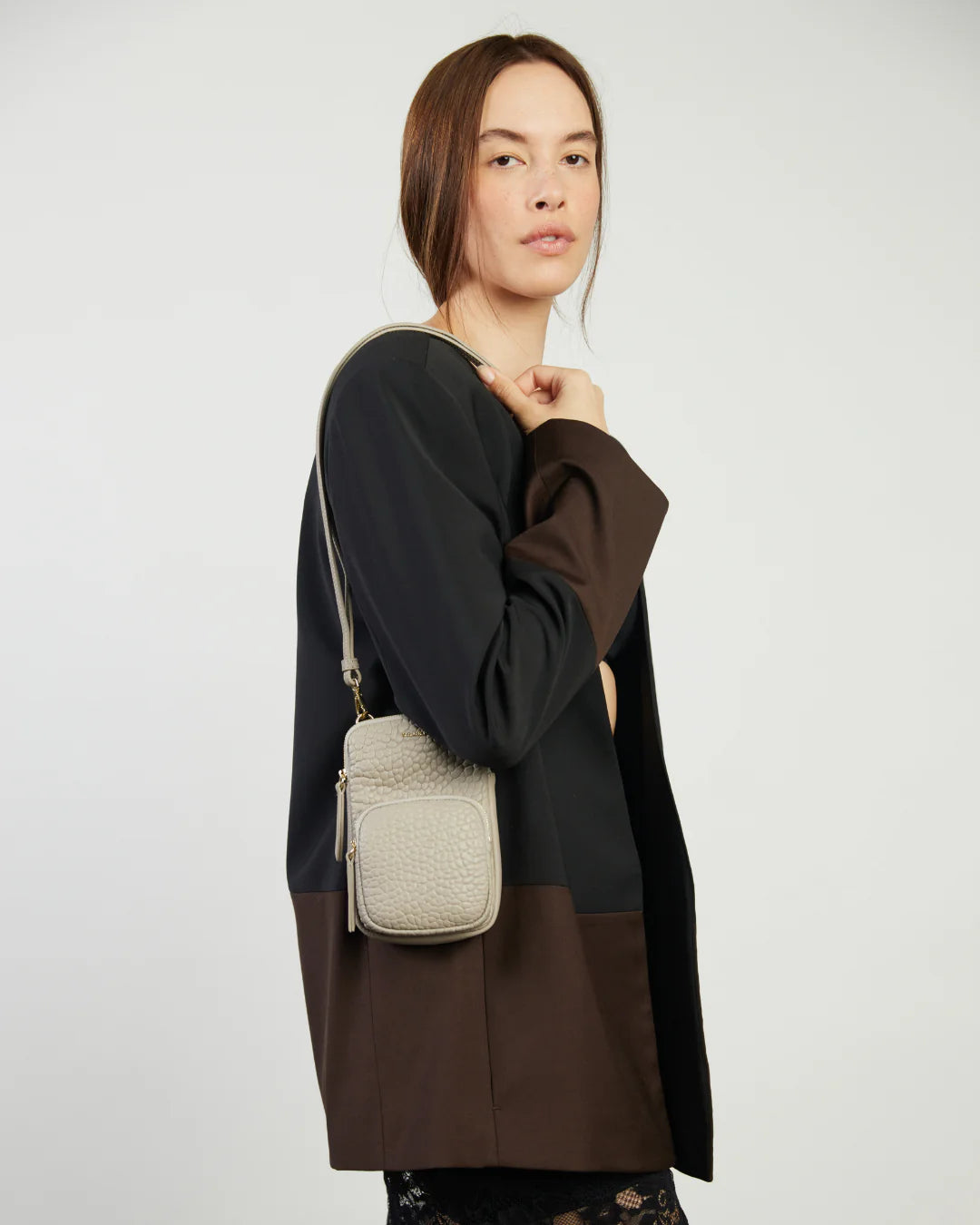 Saben Nikko Pocket Phone Sling