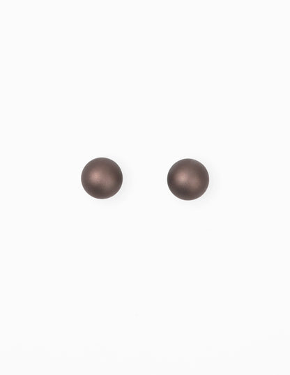 Stella+Gemma Oversized Pearl Earring in Snow White or Chocolate Brown