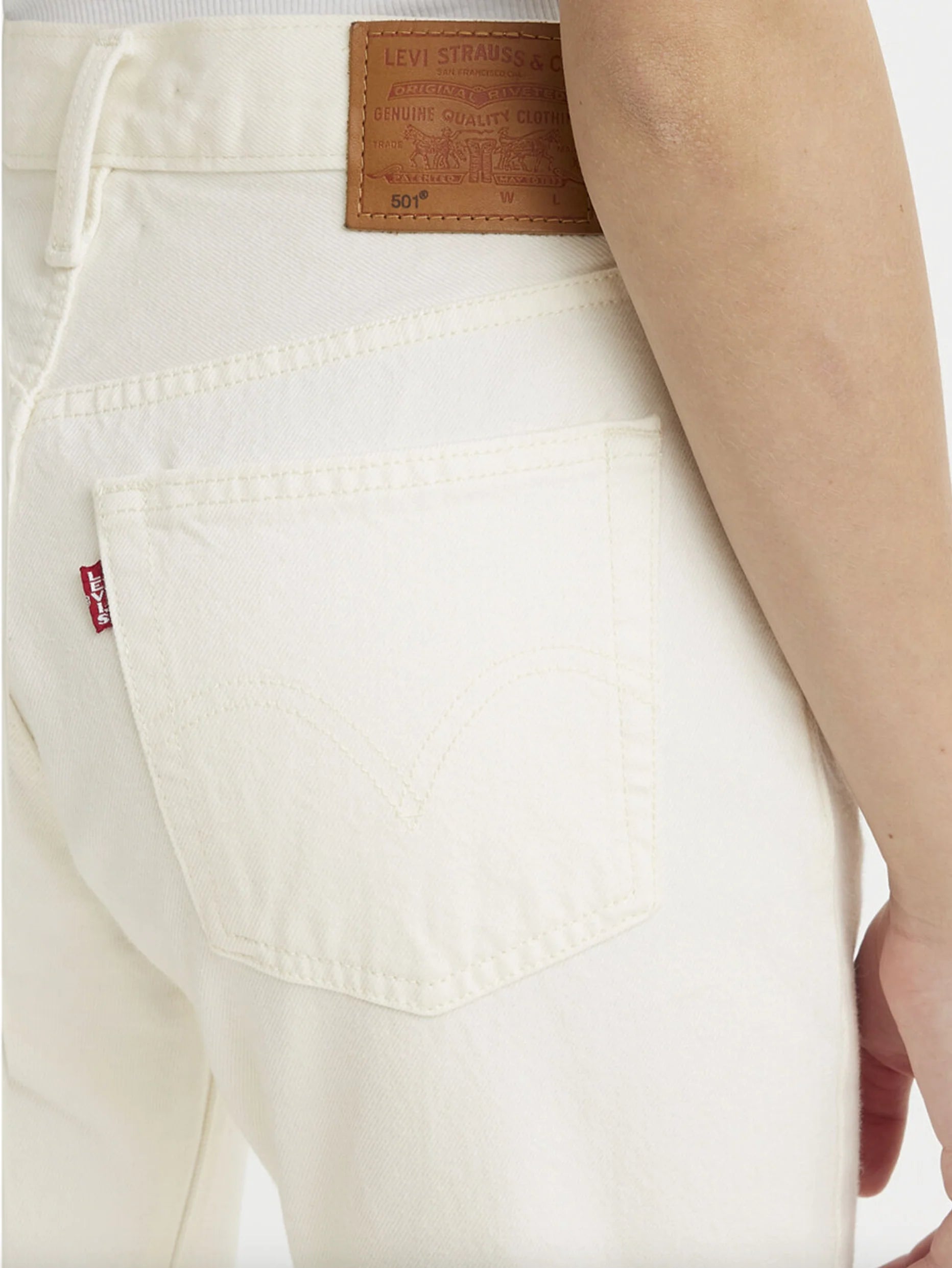Levis 501 Jeans for the Women Yatch Time