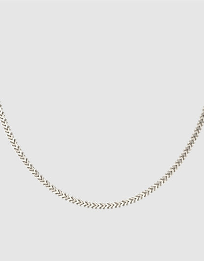 Guess Textured Hook Chain Necklace