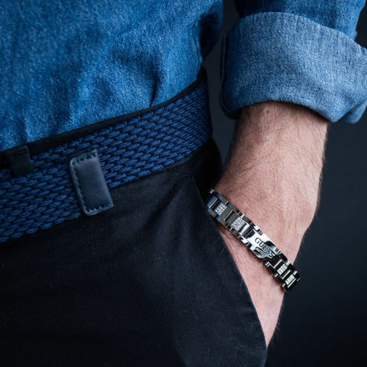 Guess Jewellery Frontier Plate and Crystal Bracelet