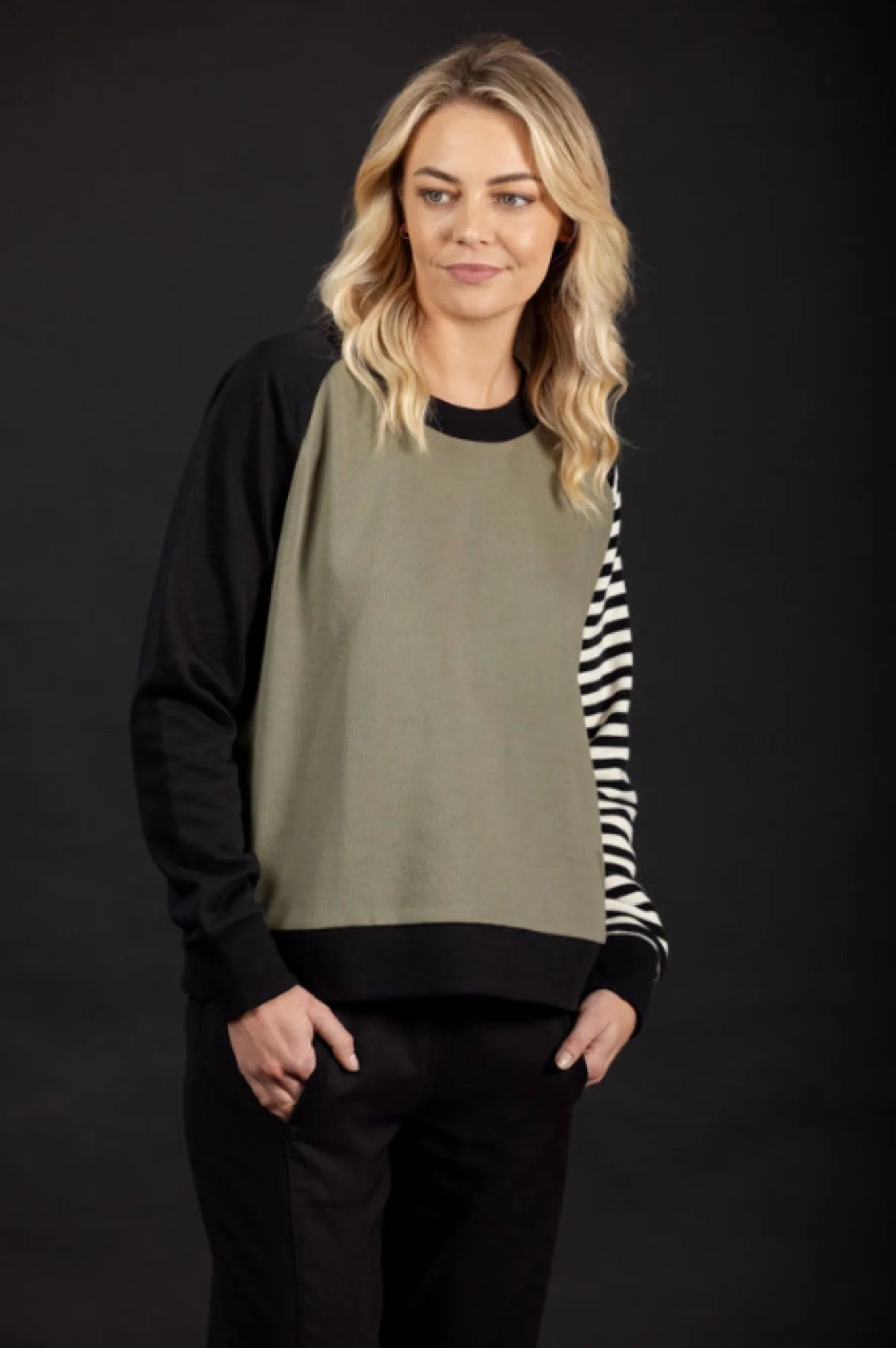 Mi Moso Maeve Sweat - Khaki