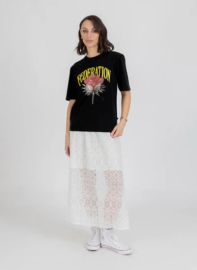 Federation Cruise Tee Rose n Thorns