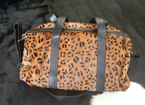 The Design Edge - Overnight/Weekender Leopard Print Bag