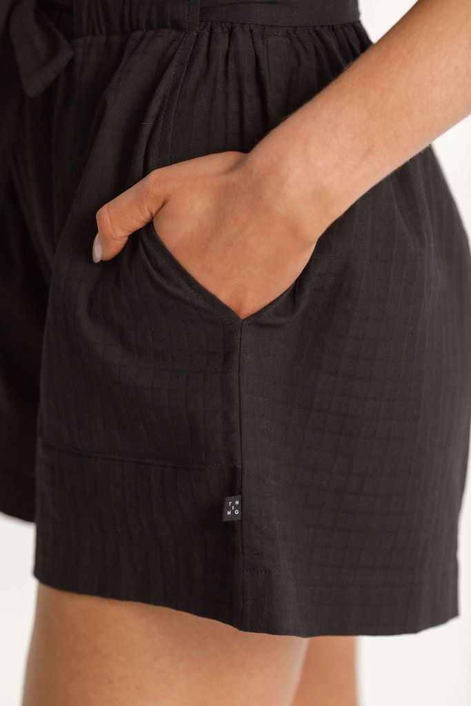 Thing Thing Wonder Shorts - Black