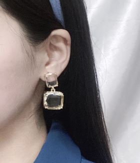 Sisters Matter Classy Crystal Earrings