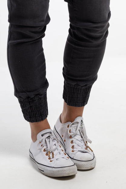 Home-Lee Weekender Jeans - Charcoal Black Wash