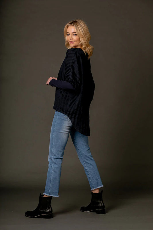 Mi Moso Sara Puff Sleeve Top in Navy or White