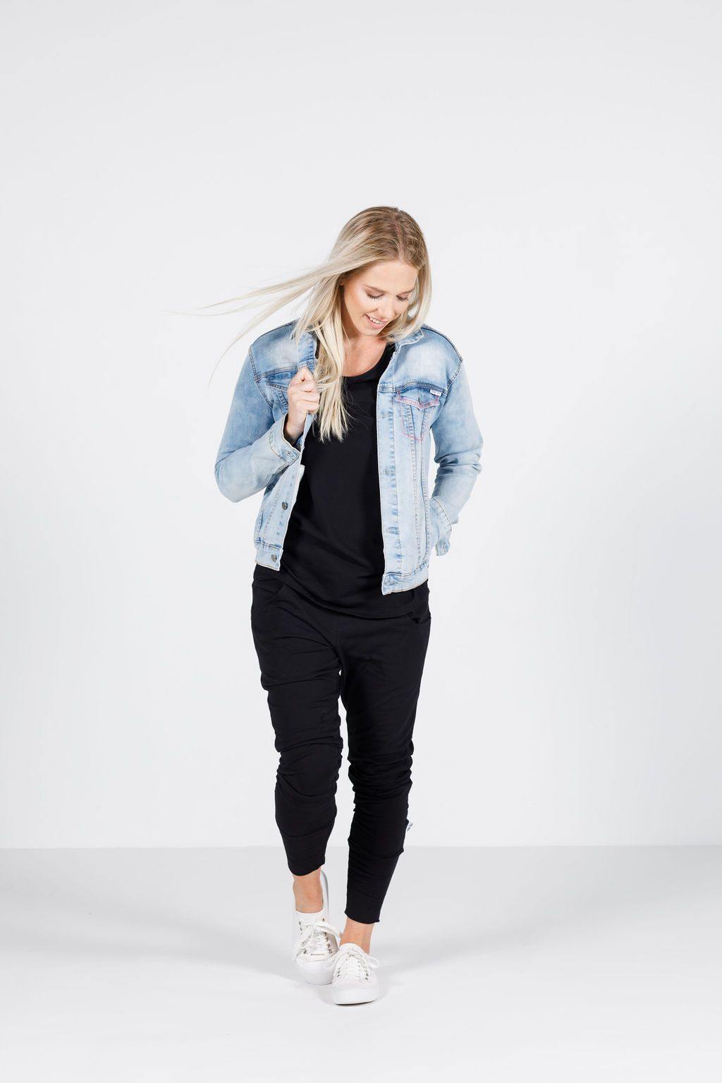 Home-Lee Classic Denim Jacket Snow Wash