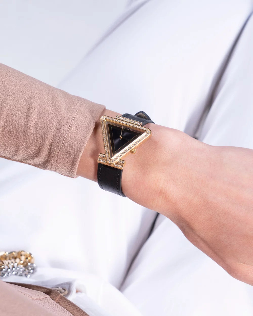 Guess Watch Fame Gold Crystal with Black Leather