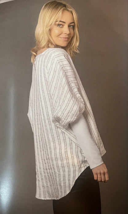 Mi Moso Sara Puff Sleeve Top in Navy or White